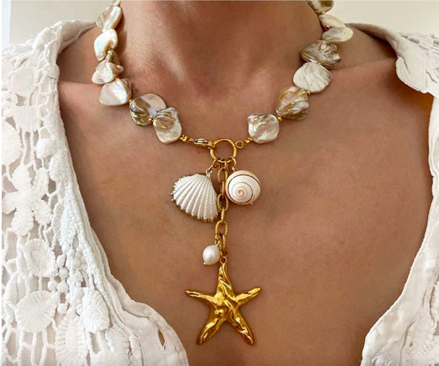 Handcraft Shell Pendent Necklaces for Women